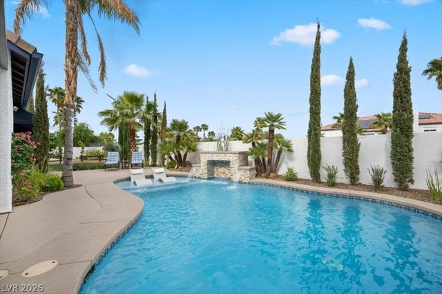 1516 Castle Wall Street, Las Vegas, NV 89117