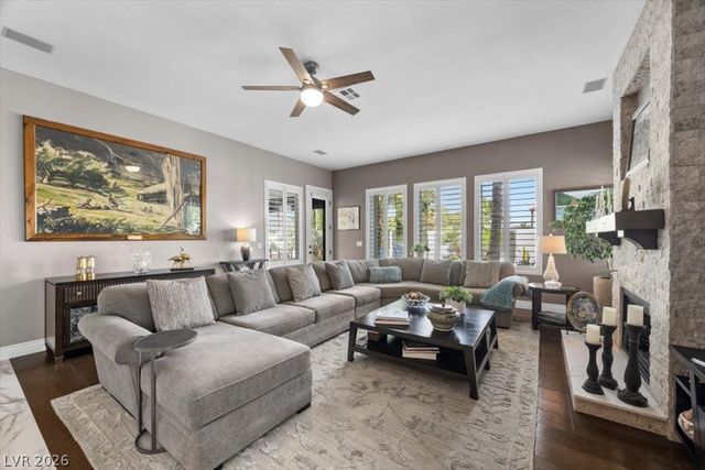 1516 Castle Wall Street, Las Vegas, NV 89117