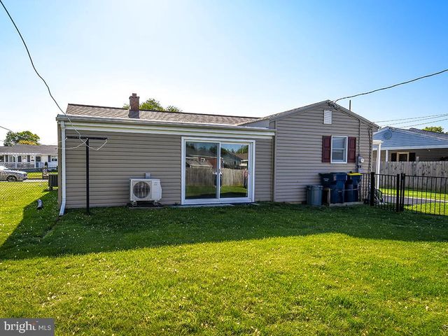 39 SHIRLEY DR, Middletown, PA 17057