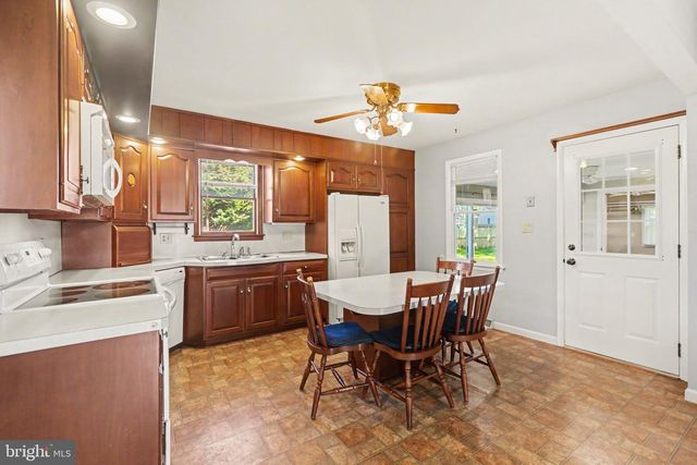 39 SHIRLEY DR, Middletown, PA 17057