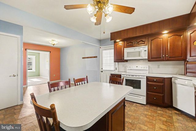 39 SHIRLEY DR, Middletown, PA 17057