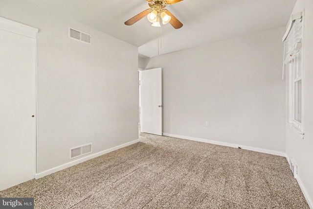 39 SHIRLEY DR, Middletown, PA 17057