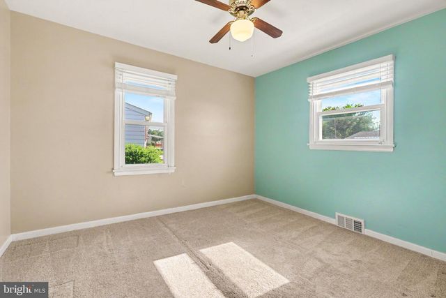 39 SHIRLEY DR, Middletown, PA 17057
