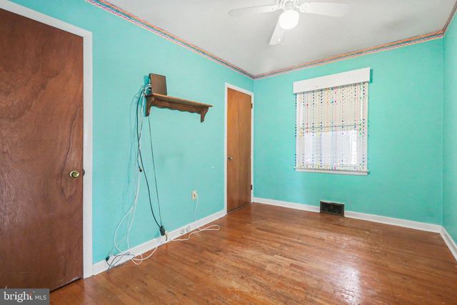 39 SHIRLEY DR, Middletown, PA 17057