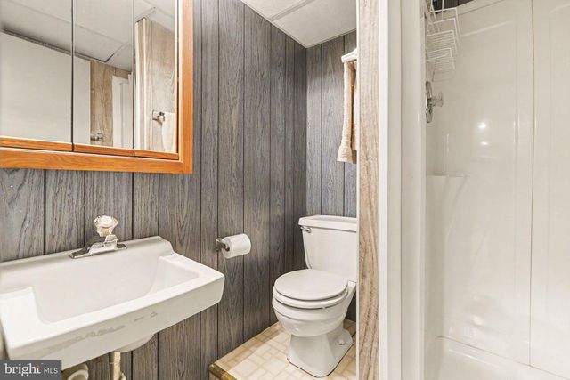 39 SHIRLEY DR, Middletown, PA 17057