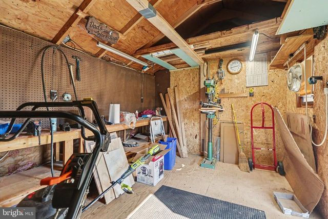 39 SHIRLEY DR, Middletown, PA 17057
