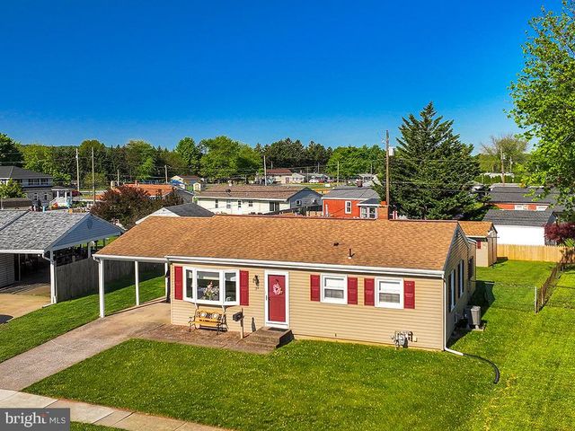 39 SHIRLEY DR, Middletown, PA 17057