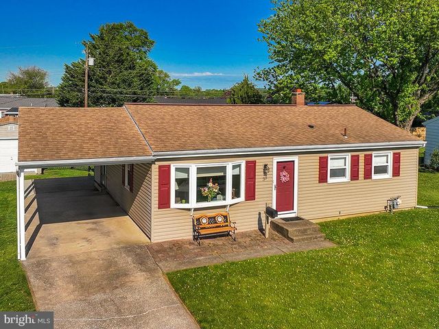 39 SHIRLEY DR, Middletown, PA 17057