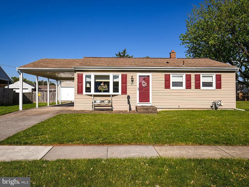 39 SHIRLEY DR, Middletown, PA 17057
