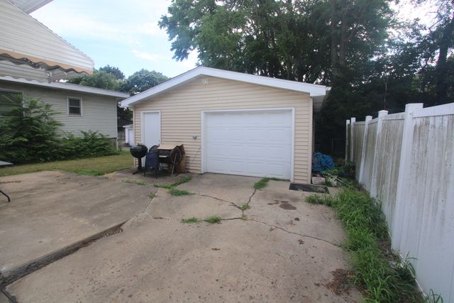 324 Illinois Street, Joliet, IL 60436