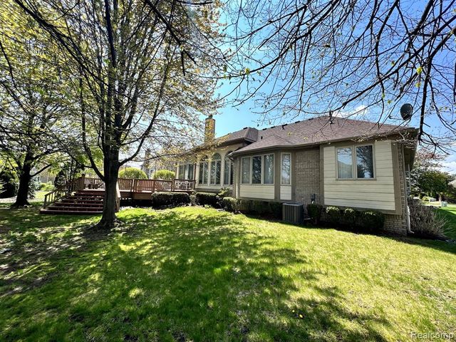 48280 Elmwood Drive, Shelby Twp, MI 48315
