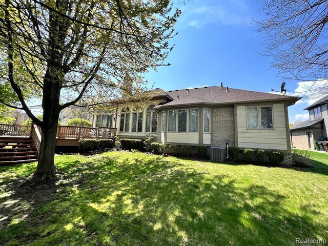 48280 Elmwood Drive, Shelby Twp, MI 48315