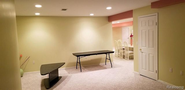 48280 Elmwood Drive, Shelby Twp, MI 48315