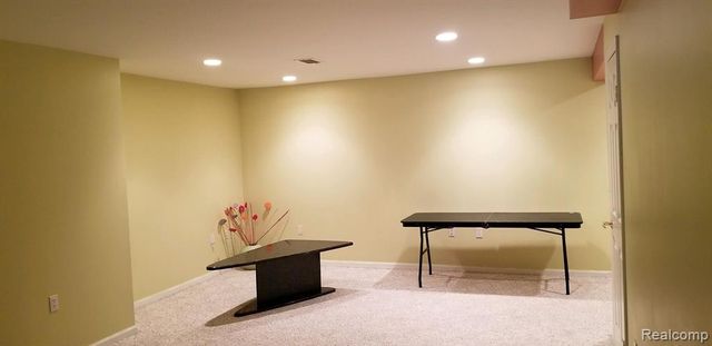 48280 Elmwood Drive, Shelby Twp, MI 48315