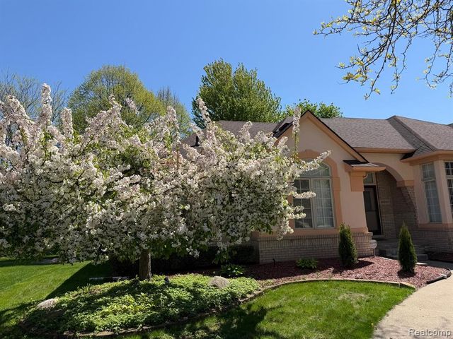 48280 Elmwood Drive, Shelby Twp, MI 48315