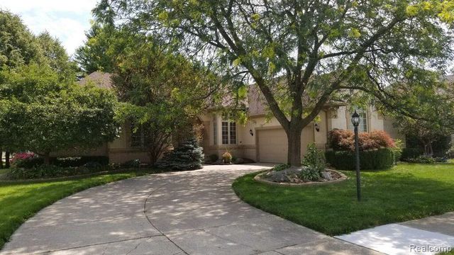 48280 Elmwood Drive, Shelby Twp, MI 48315
