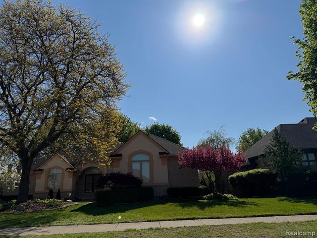 48280 Elmwood Drive, Shelby Twp, MI 48315