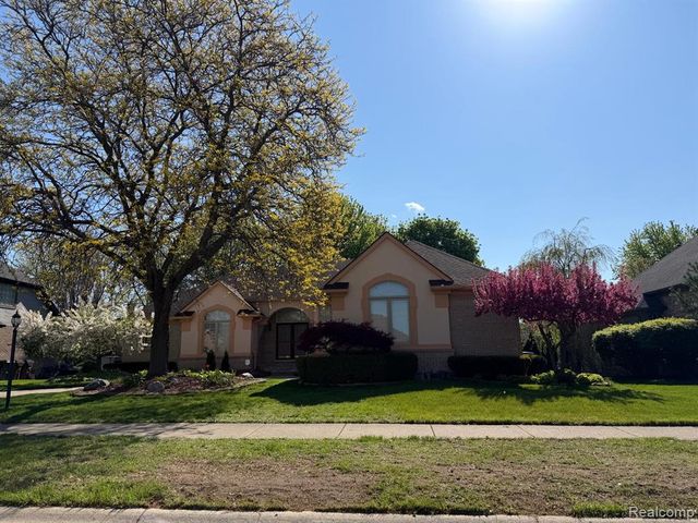 48280 Elmwood Drive, Shelby Twp, MI 48315