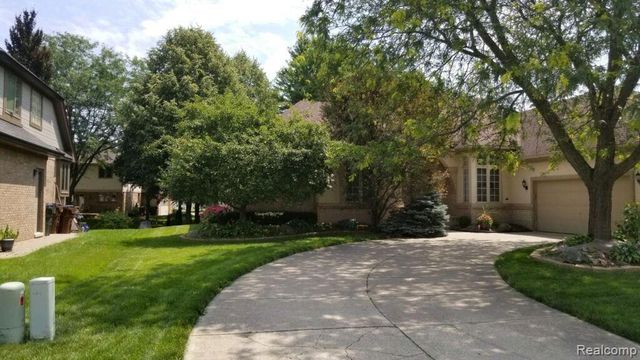 48280 Elmwood Drive, Shelby Twp, MI 48315