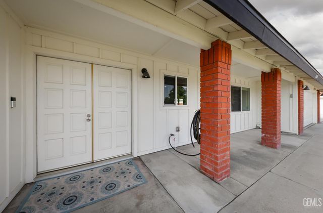 17840 Buckboard Drive, Bakersfield, CA 93314