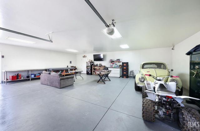 17840 Buckboard Drive, Bakersfield, CA 93314