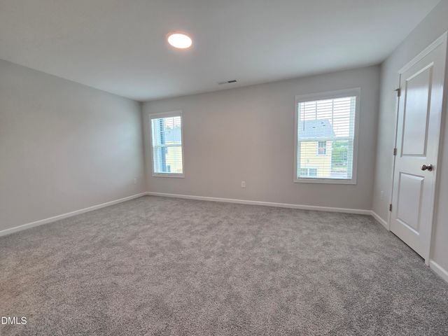 5009 Jowett'S Walk Drive 37, Cary, NC 27519