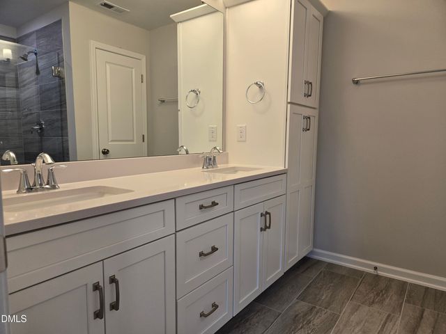 5009 Jowett'S Walk Drive 37, Cary, NC 27519