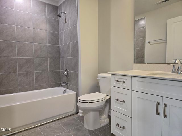 5009 Jowett'S Walk Drive 37, Cary, NC 27519