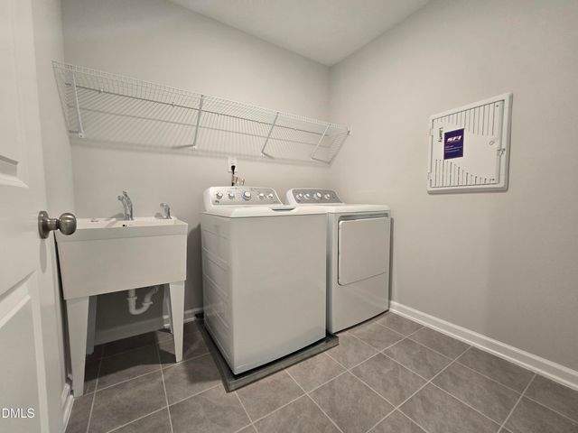 5009 Jowett'S Walk Drive 37, Cary, NC 27519