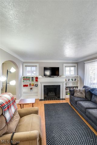 934 Packard Drive, Akron, OH 44320