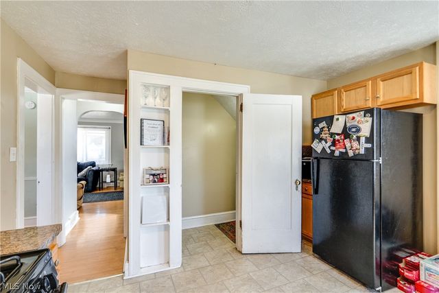 934 Packard Drive, Akron, OH 44320