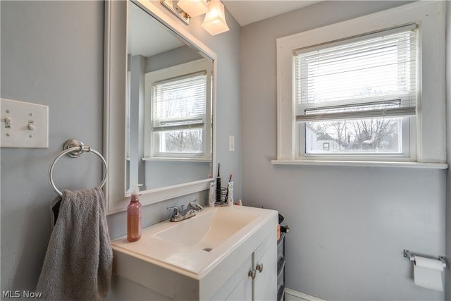 934 Packard Drive, Akron, OH 44320