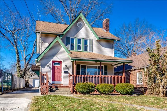 934 Packard Drive, Akron, OH 44320