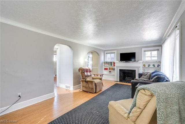 934 Packard Drive, Akron, OH 44320