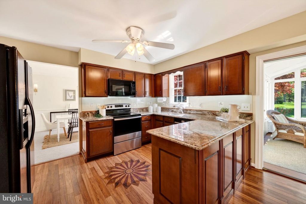 Image 15 of property listing at 3805 DUDDINGTON WAY, Phoenix, MD 21131