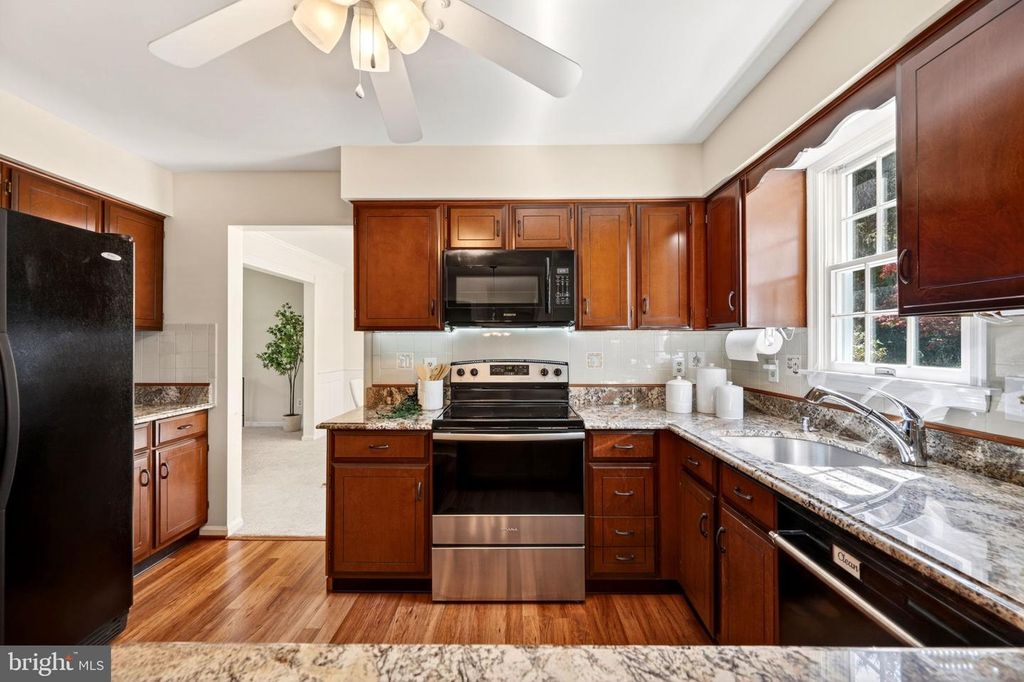 Image 17 of property listing at 3805 DUDDINGTON WAY, Phoenix, MD 21131