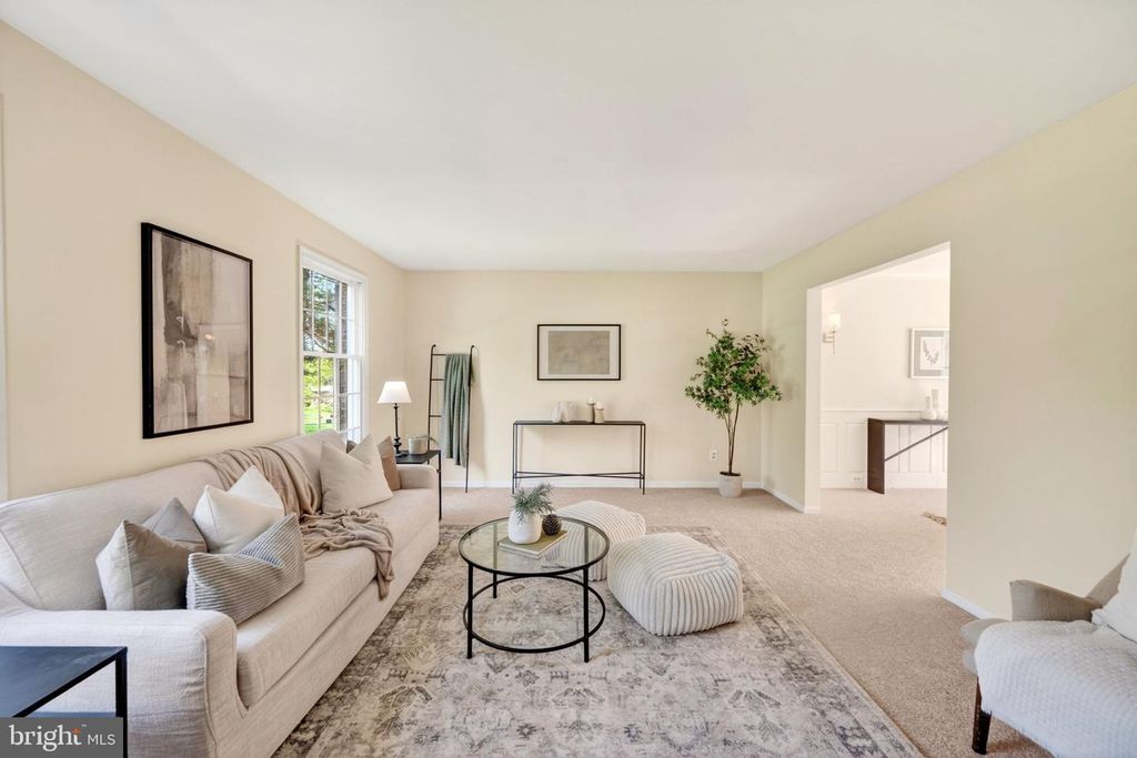 Image 7 of property listing at 3805 DUDDINGTON WAY, Phoenix, MD 21131