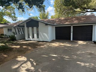 1129 Irwin Drive, Hurst, TX 76053