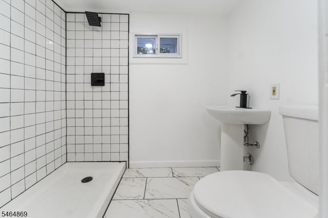 155 Augusta St, Irvington Twp., NJ 07111