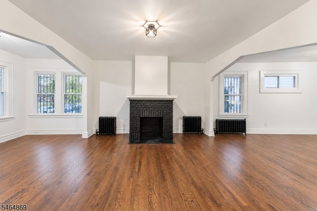 155 Augusta St, Irvington Twp., NJ 07111 — photo 4