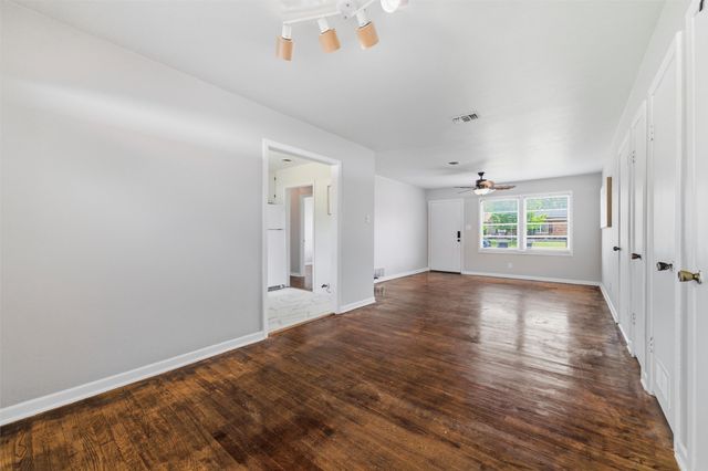 1308 Rose Avenue, Cleburne, TX 76033