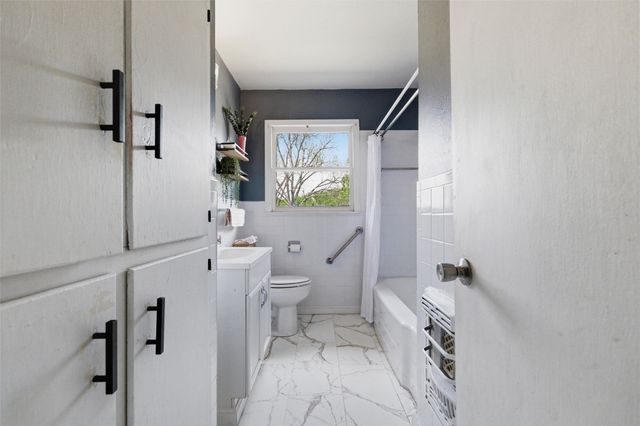 1308 Rose Avenue, Cleburne, TX 76033