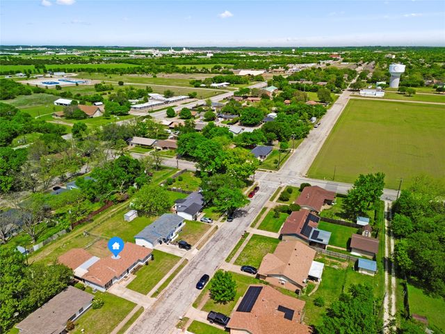 1308 Rose Avenue, Cleburne, TX 76033