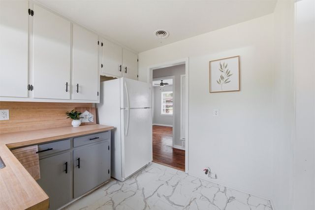 1308 Rose Avenue, Cleburne, TX 76033