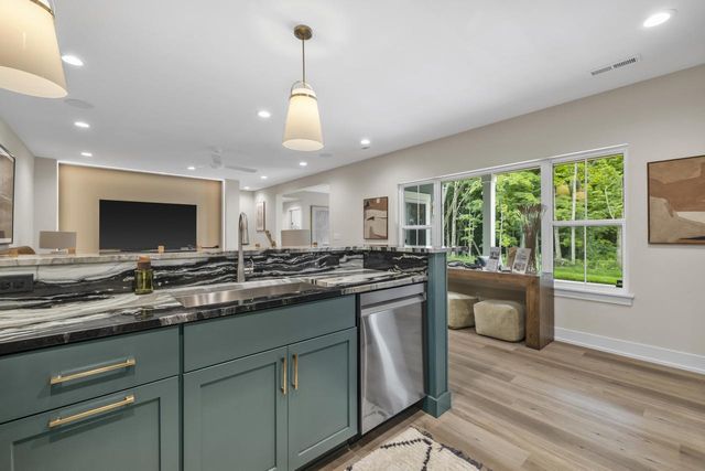 N66W21333 Sagebrush DRIVE, Lannon, WI 53046