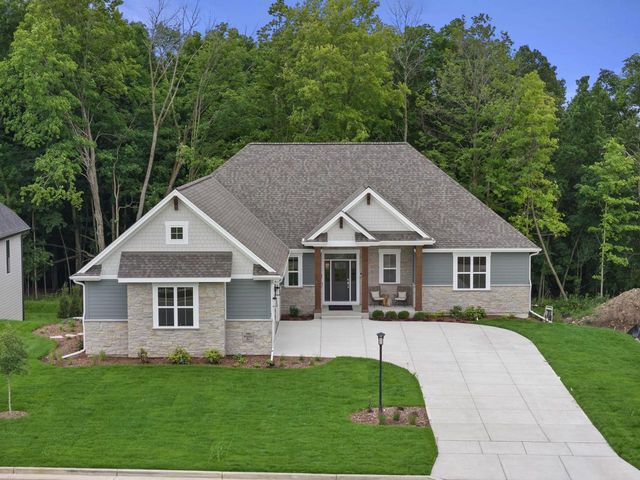 N66W21333 Sagebrush DRIVE, Lannon, WI 53046