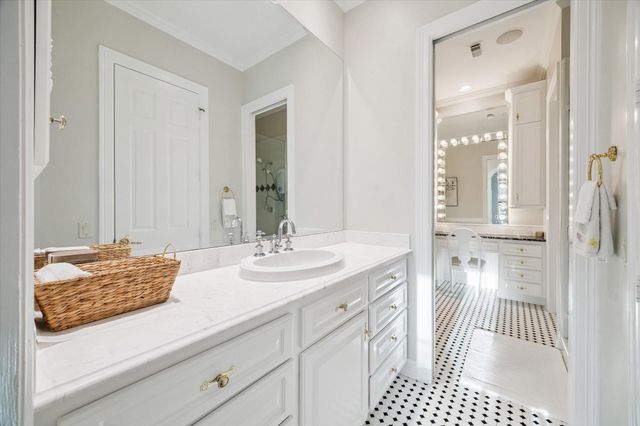 3127 Noble Lakes Lane, Houston, TX 77082