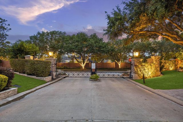 3127 Noble Lakes Lane, Houston, TX 77082