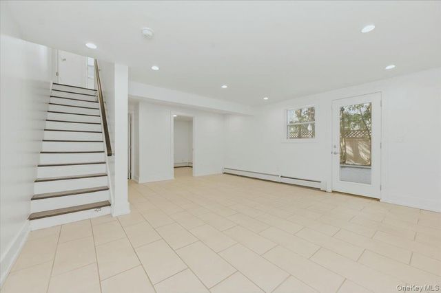 4 Lawrence Place, Pelham, NY 10803