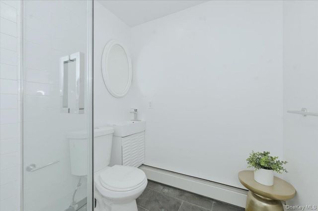 4 Lawrence Place, Pelham, NY 10803